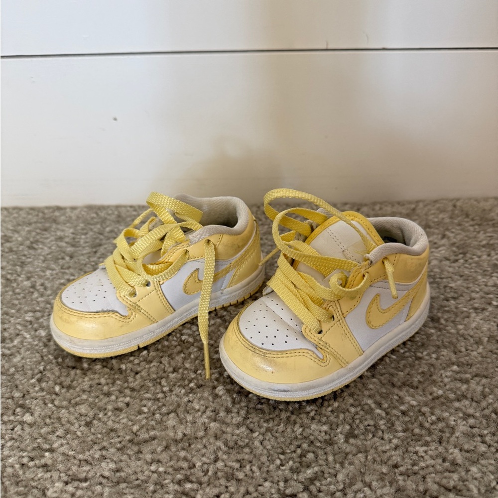 Jordan Mids Canary Kids Yellow and White Sneakers Nike